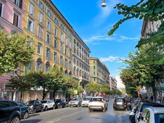 Locale Commerciale in vendita a Municipio Roma I, Roma Capitale
