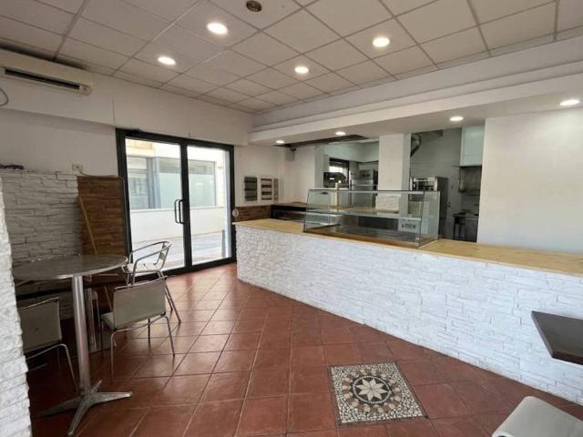 Locale Commerciale in vendita a Lido di Ostia, Roma Capitale