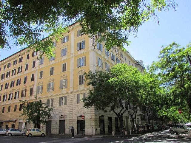 Locale Commerciale in vendita a Municipio Roma I, Roma Capitale