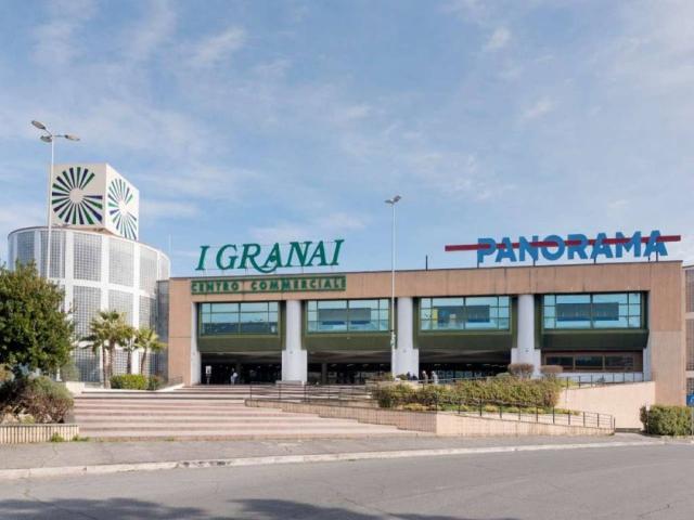 Locale Commerciale in vendita a Municipio Roma VIII, Roma Capitale