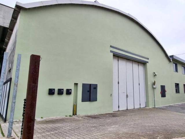 Locale Commerciale in vendita a Piemonte, Novara