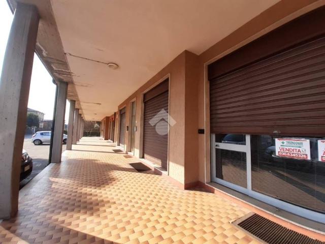 Locale Commerciale in vendita a Roncadelle, Lombardia