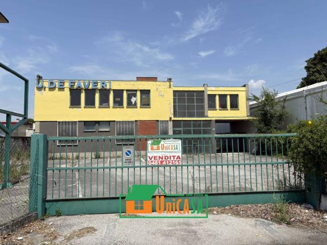 Locale Commerciale in vendita a Ronchi Dei Legionari, Friuli-Venezia Giulia