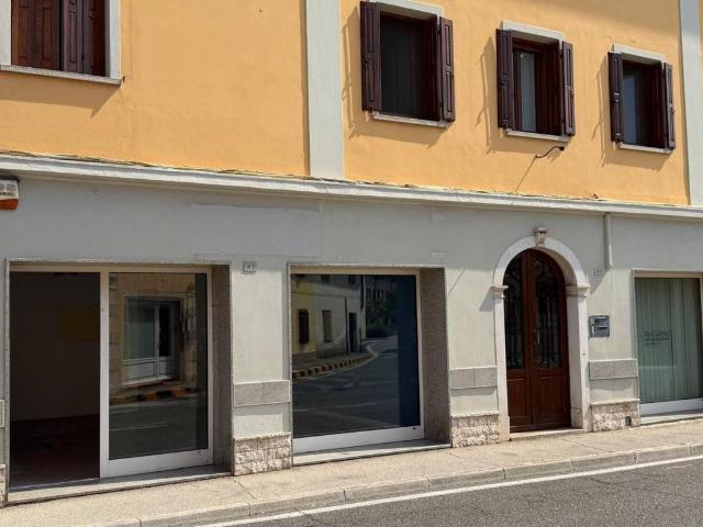 Locale Commerciale in vendita a San Vito, Ronchi Dei Legionari
