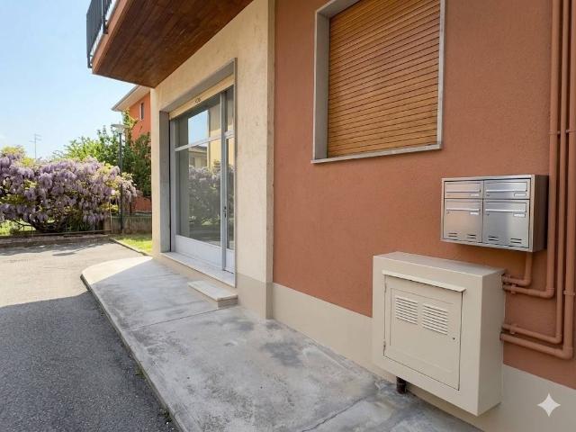 Locale Commerciale in vendita a Selz, Ronchi Dei Legionari