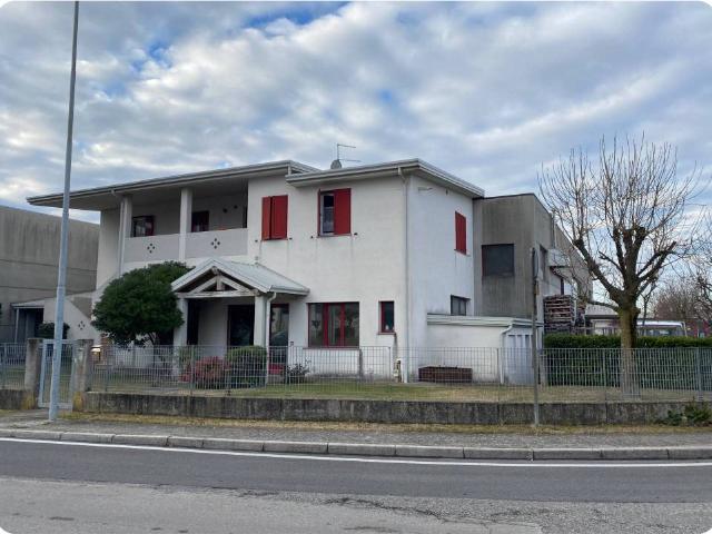 Locale Commerciale in vendita a Ronchi Dei Legionari, Friuli-Venezia Giulia