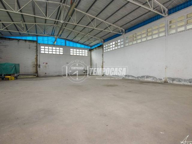 Locale Commerciale in vendita a Gualdo, Roncofreddo