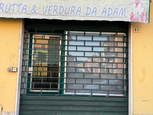 Locale Commerciale in vendita a Unione dei Comuni I Fontanili, Rosate