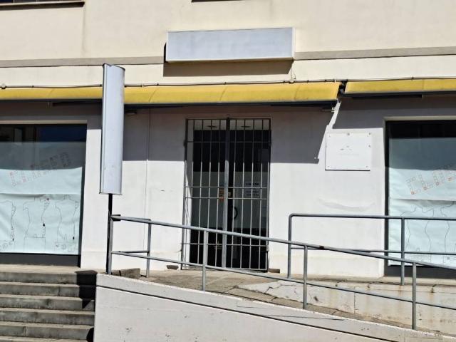 Locale Commerciale in vendita a Il Fondino, Rosignano Marittimo
