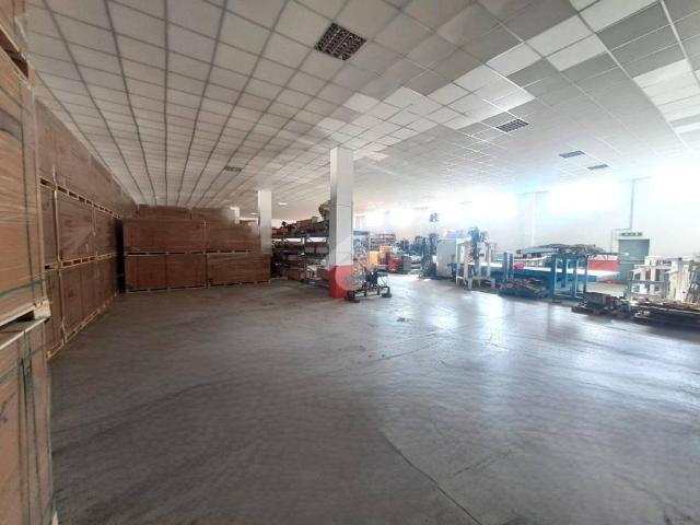 Locale Commerciale in vendita a Ponata, Rosta