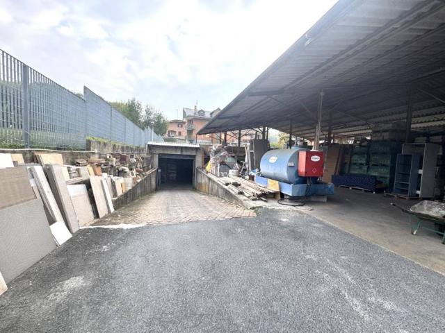 Locale Commerciale in vendita a Piemonte, Torino