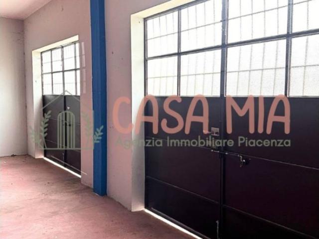 Locale Commerciale in vendita a Case Nuove Bonina, Rottofreno