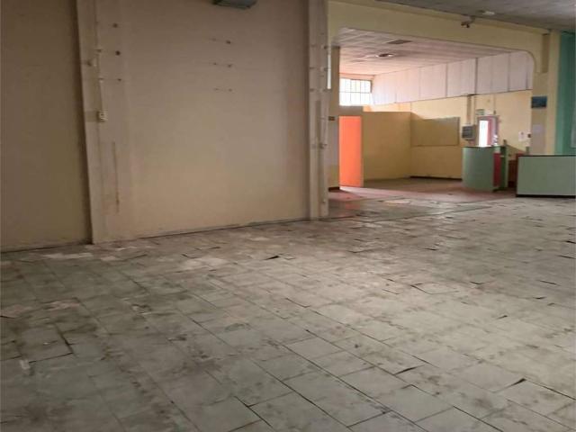 Locale Commerciale in vendita a Rottofreno, Reggio Emilia