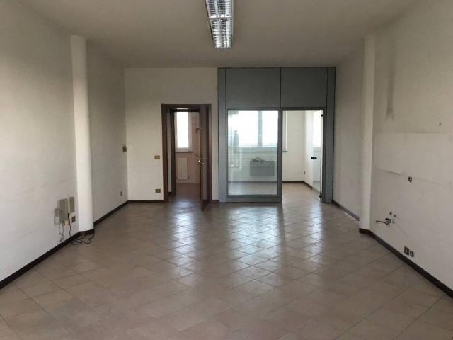 Locale Commerciale in vendita a Rottofreno, Reggio Emilia