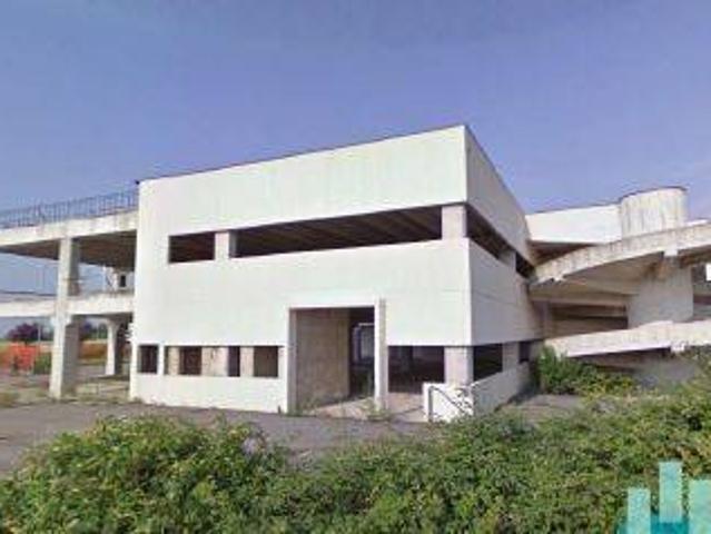 Locale Commerciale in vendita a Villaggio Famiglia, Rovato