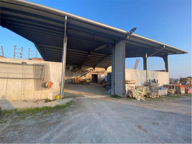 Locale Commerciale in vendita a San Giuseppe, Rovato