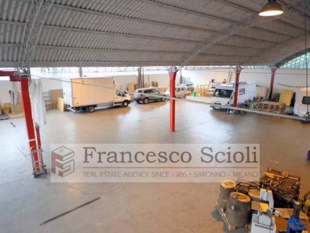 Locale Commerciale in vendita a Rovellasca, Lombardia