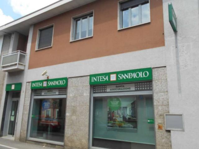 Locale Commerciale in vendita a Rovello Porro, Lombardia