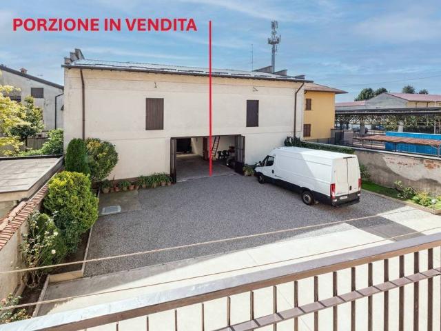 Locale Commerciale in vendita a Rovello Porro, Lombardia
