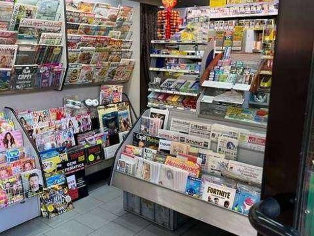 Locale Commerciale in vendita a Comunità della Vallagarina, Borgo Sacco