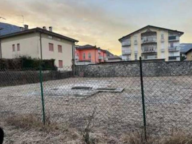 Locale Commerciale in vendita a Comunità della Vallagarina, Borgo Sacco