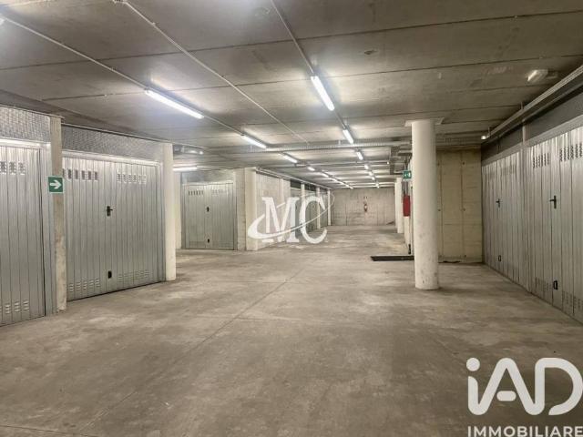 Locale Commerciale in vendita a Comunità della Vallagarina, Borgo Sacco
