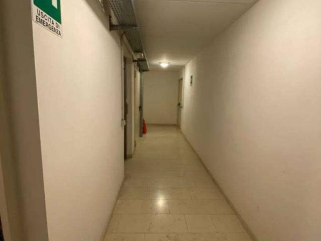 Locale Commerciale in vendita a Comunità della Vallagarina, Borgo Sacco