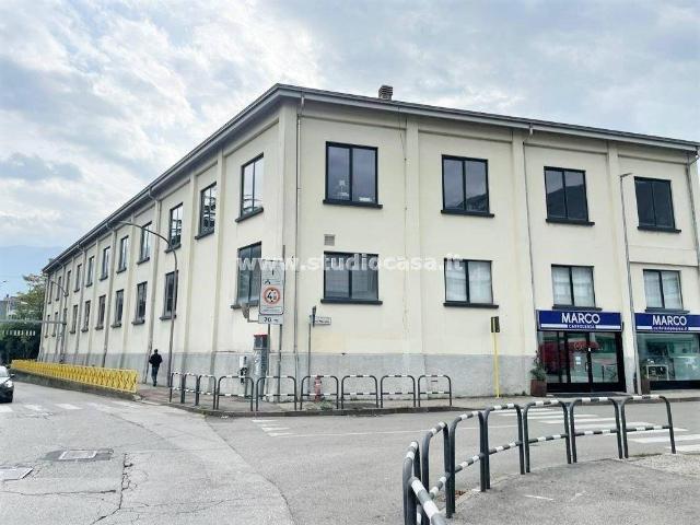 Locale Commerciale in vendita a Comunità della Vallagarina, Borgo Sacco