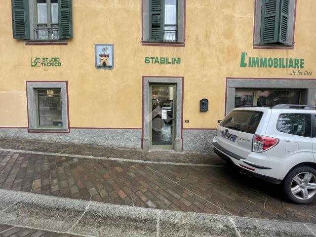 Locale Commerciale in vendita a Rovetta, Lombardia