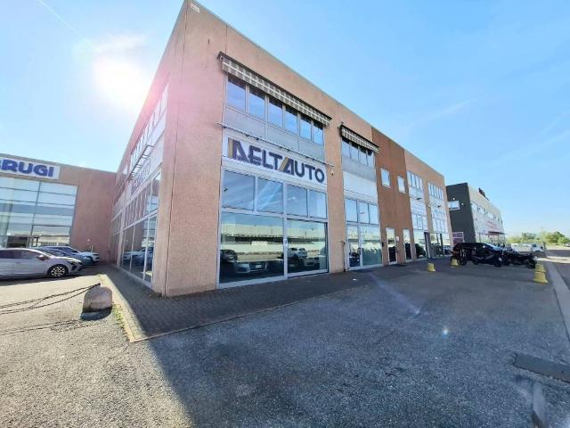 Locale Commerciale in vendita a Rovigo, Veneto
