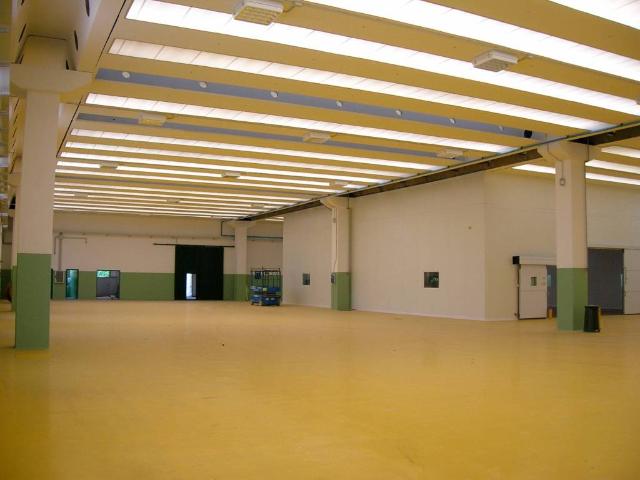Locale Commerciale in vendita a Rovigo, Veneto