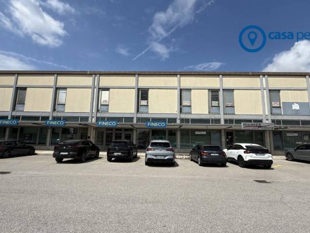 Locale Commerciale in vendita a Spianata, Rovigo