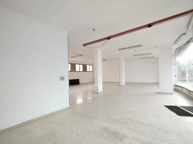 Locale Commerciale in vendita a Commenda, Rovigo