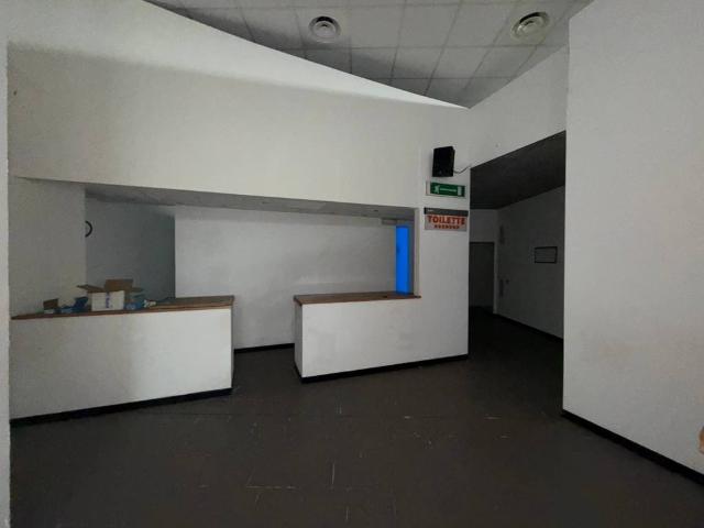 Locale Commerciale in vendita a Commenda, Rovigo