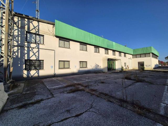 Locale Commerciale in vendita a Rubano, Veneto