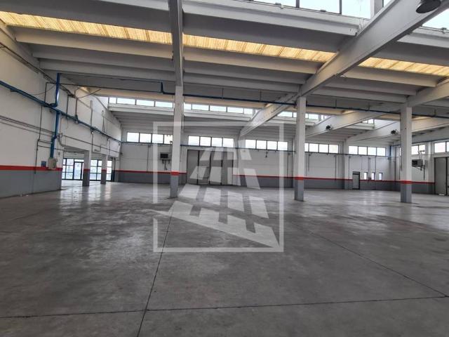Locale Commerciale in vendita a Tresinaro - Secchia, Re