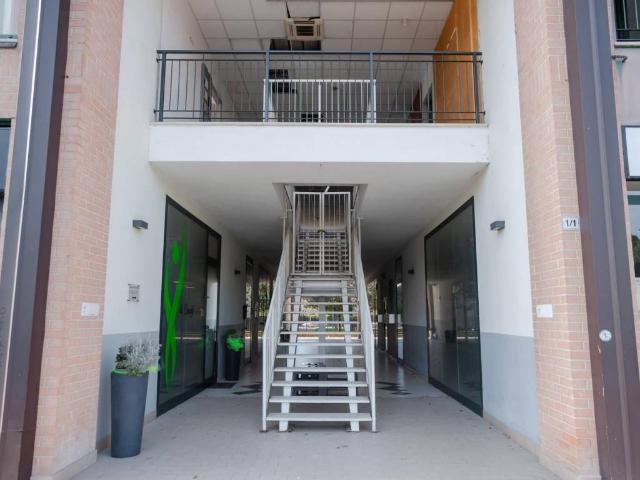 Locale Commerciale in vendita a Tresinaro - Secchia, Re