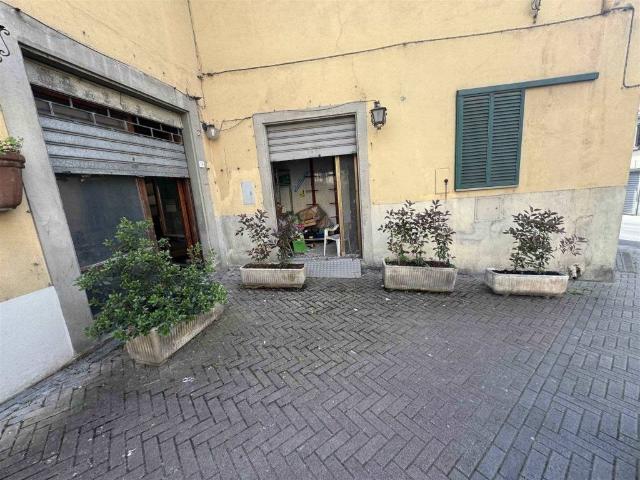 Locale Commerciale in vendita a Unione di Comuni Valdarno e Valdisieve, Rufina