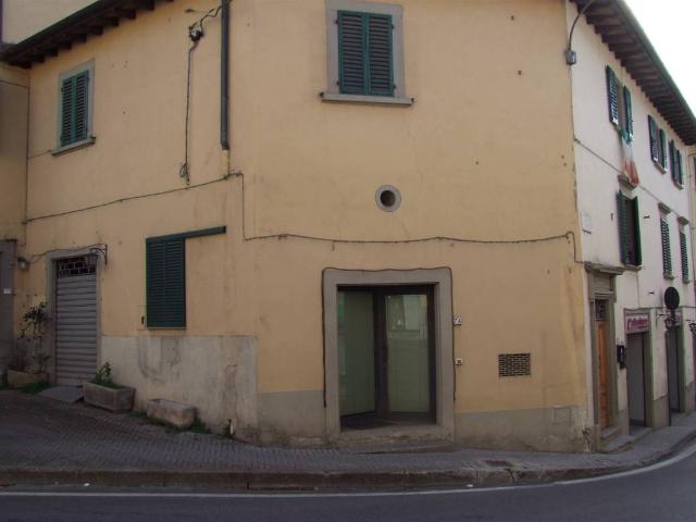 Locale Commerciale in vendita a Unione di Comuni Valdarno e Valdisieve, Rufina