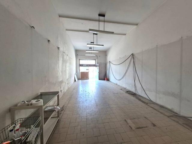 Locale Commerciale in vendita a Unione di Comuni Valdarno e Valdisieve, Rufina