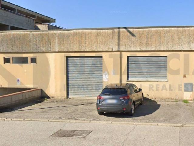 Locale Commerciale in vendita a Unione di Comuni Valdarno e Valdisieve, Rufina