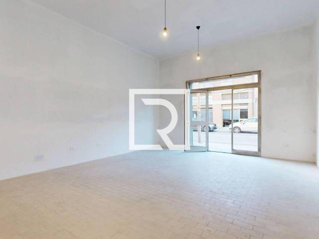 Locale Commerciale in vendita a Russi, Ravenna