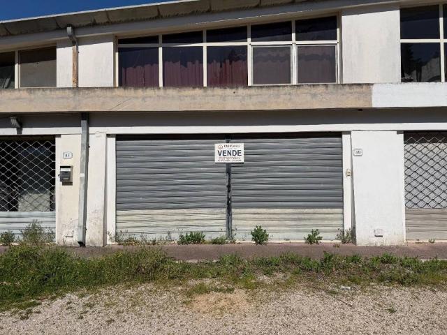 Locale Commerciale in vendita a Punta di Sabaudia, Sabaudia