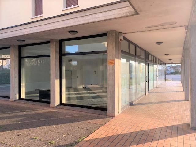 Locale Commerciale in vendita a Creola, Saccolongo