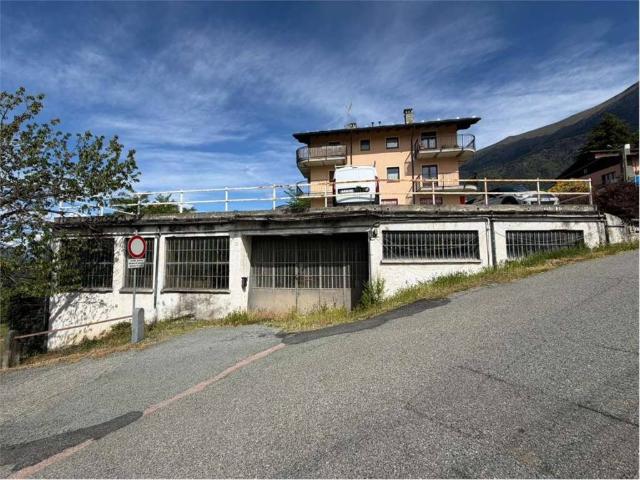 Locale Commerciale in vendita a Saint Vincent, Aosta