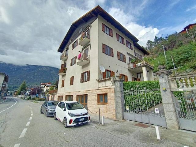 Locale Commerciale in vendita a Saint Vincent, Aosta