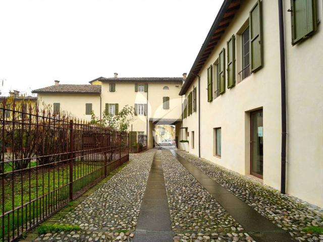Locale Commerciale in vendita a Sala Baganza, Reggio Emilia