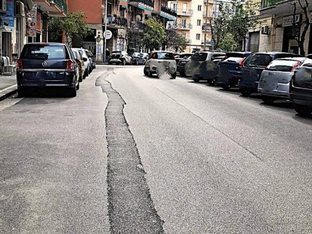 Locale Commerciale in affitto a Mercatello, Salerno