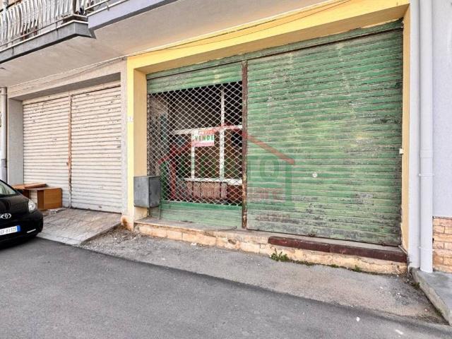 Locale Commerciale in vendita a Puglia, Lecce