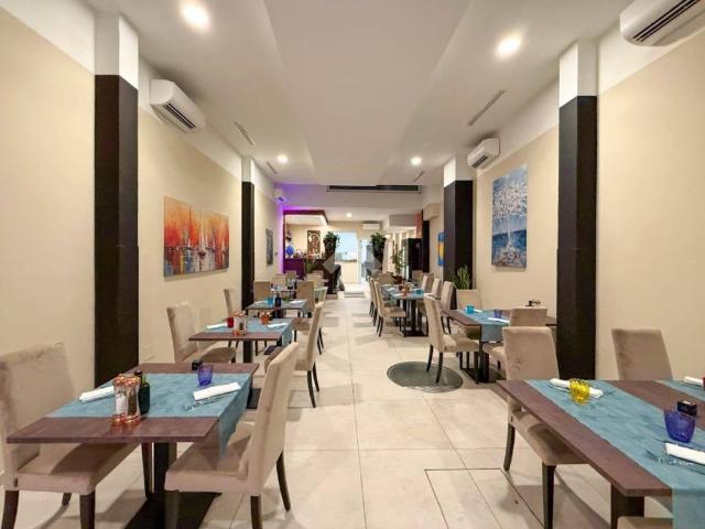Locale Commerciale in vendita a Comunità Montana Parco Alto Garda bresciano, Salò